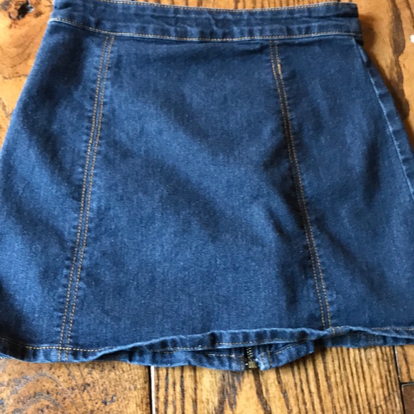 jean zip up skirt βοΈοΈ - Picture 3 of 3